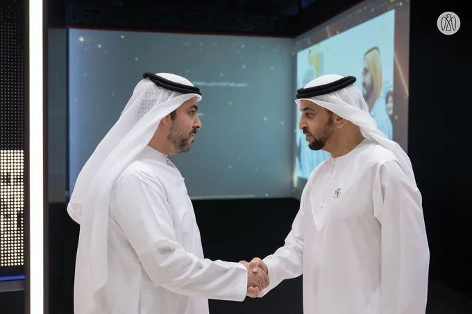 Hamdan bin Zayed visits National Library and Archives