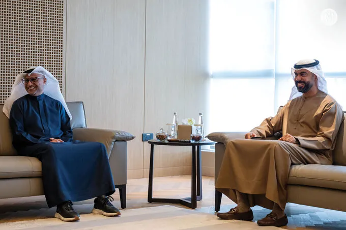 Khaled bin Mohamed bin Zayed meets Starbucks Chairman and CEO