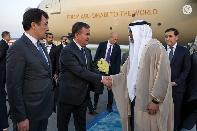 Crown Prince of Abu Dhabi arrives in Astana on official visit
