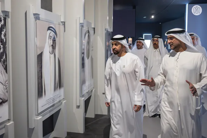 Hamdan bin Zayed visits National Library and Archives