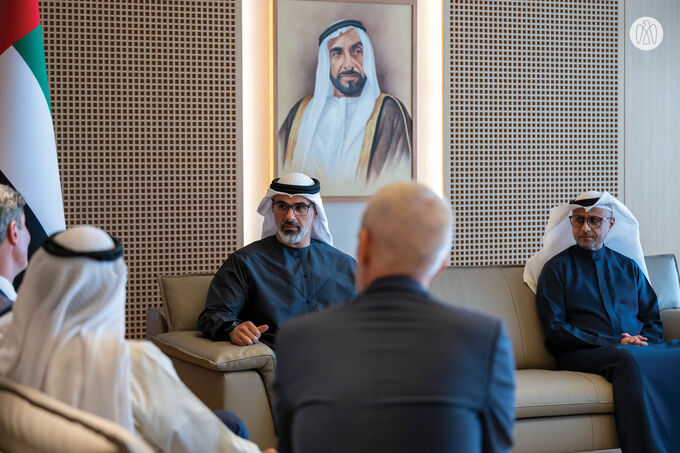 Khaled bin Mohamed bin Zayed meets Starbucks Chairman and CEO