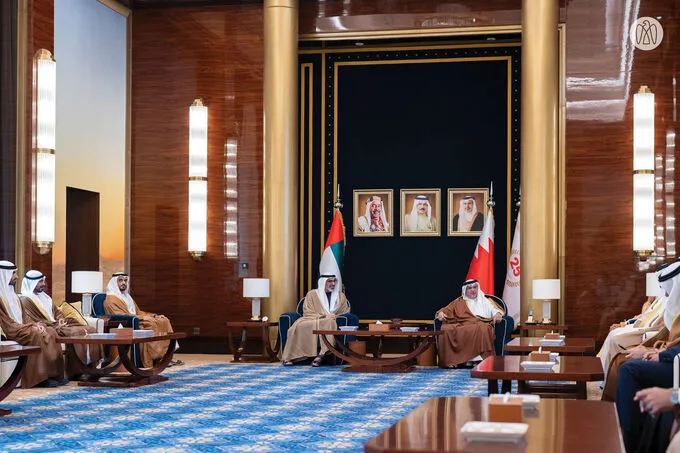 Crown Prince of Abu Dhabi arrives in Bahrain