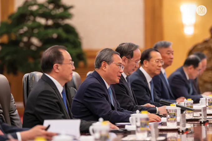 Crown Prince of Abu Dhabi and Premier of China discuss strengthening comprehensive strategic partnership and expanding cooperation