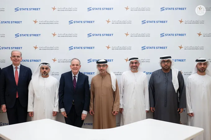 v|Hazza bin Zayed witnesses ADIO agreement with global asset management firm State Street to establish operations centre in Al Ain Region, creating 300+ jobs
