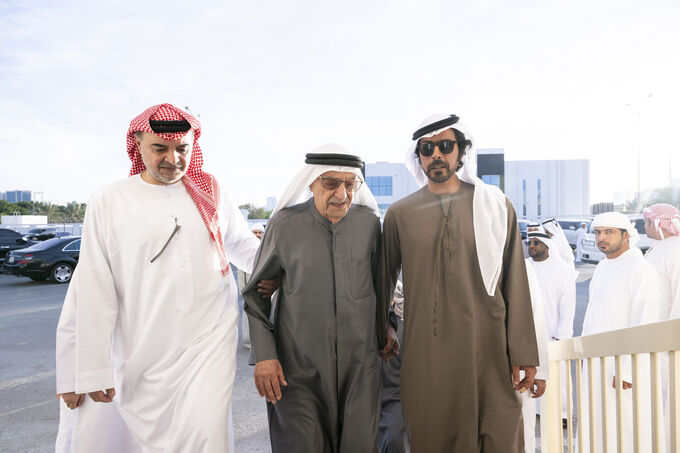 Khalifa bin Tahnoon bin Mohammed offers condolences on the passing of Abdulla Ameen Al Shorafaa