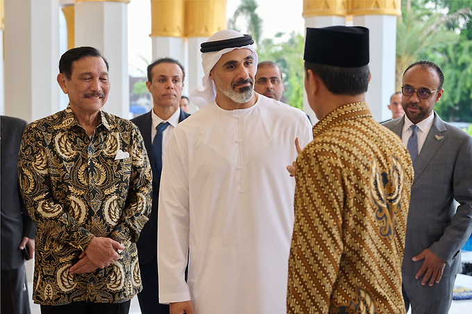 Khaled bin Mohamed bin Zayed visits Sheikh Zayed Grand Mosque in Surakarta (Solo), Indonesia, accompanied by His Excellency Joko Widodo, President of the Republic of Indonesia
