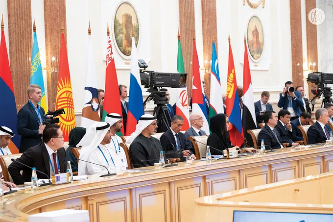 On behalf of the UAE President.. Crown Prince of Abu Dhabi attends Supreme Eurasian Economic Council meeting