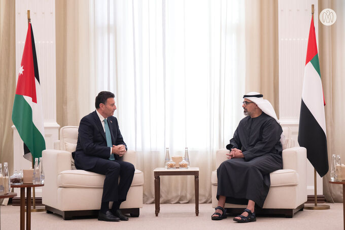 Khaled bin Mohamed bin Zayed receives Speaker of Jordan’s House of Representatives