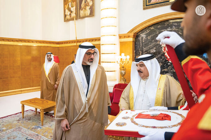 King of Bahrain awards Crown Prince of Abu Dhabi with King Hamad Order of the Renaissance