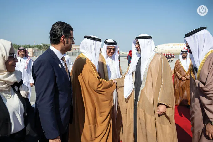 Crown Prince of Abu Dhabi arrives in Bahrain