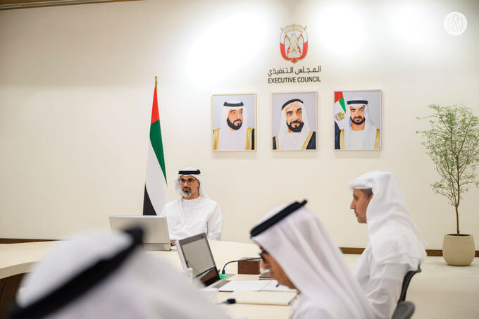 خالد بن محمد بن زايد يترأس اجتماع المجلس التنفيذي لإمارة أبوظبي