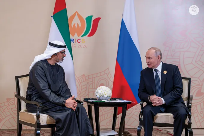 Crown Prince of Abu Dhabi discusses bilateral cooperation with Russian President on sidelines of BRICS Summit