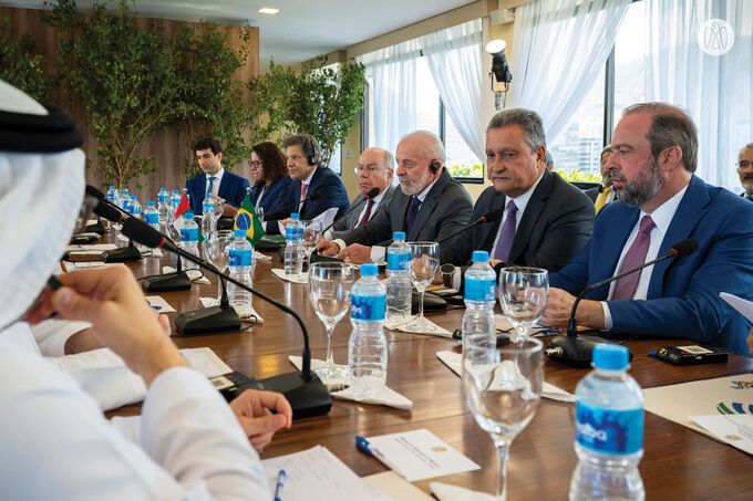 Crown Prince of Abu Dhabi holds official talks with President of Brazil