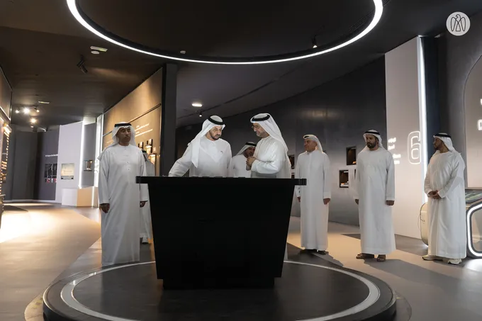 Hamdan bin Zayed visits National Library and Archives
