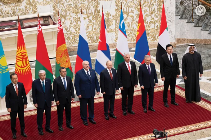 On behalf of the UAE President.. Crown Prince of Abu Dhabi attends Supreme Eurasian Economic Council meeting