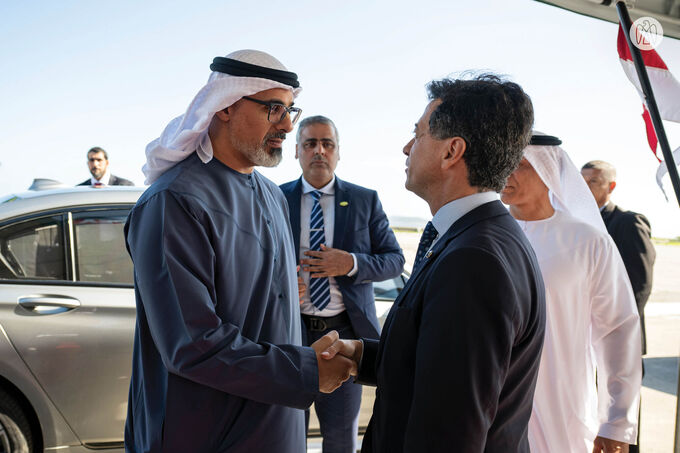 Crown Prince of Abu Dhabi holds official talks with President of Brazil