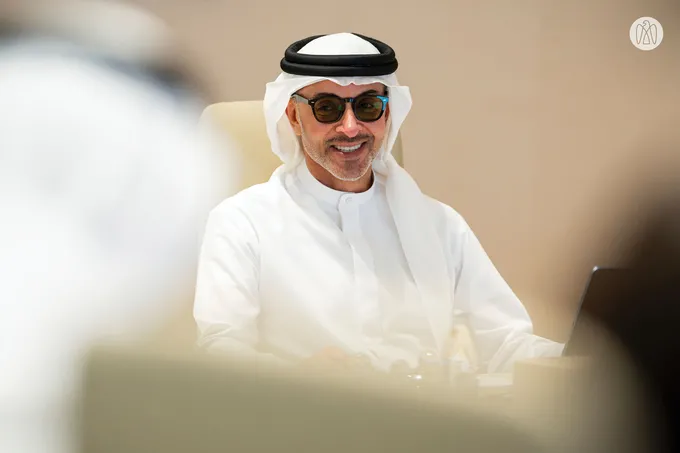 Hazza bin Zayed receives delegation from Department of Culture and Tourism and reviews plans to enhance tourism and cultural ecosystem in Al Ain Region