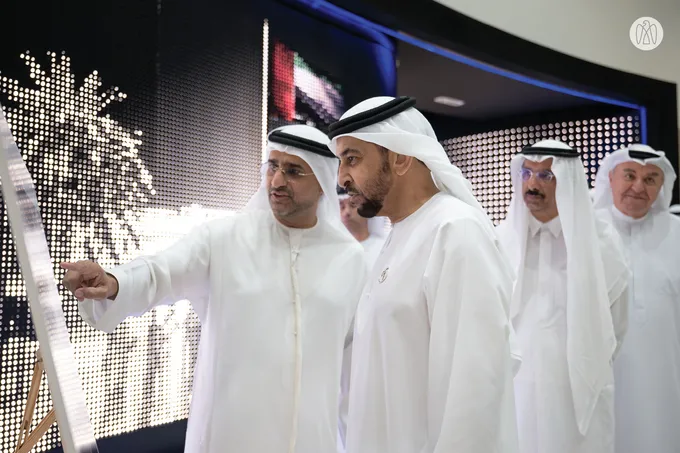 Hamdan bin Zayed visits National Library and Archives