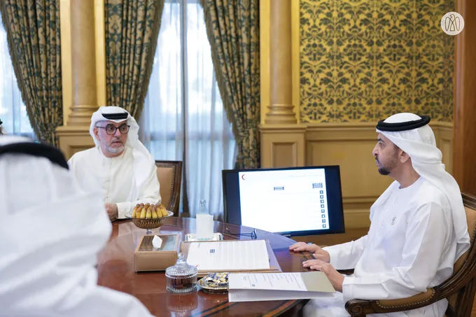 Hamdan bin Zayed chairs Emirates Red Crescent board meeting