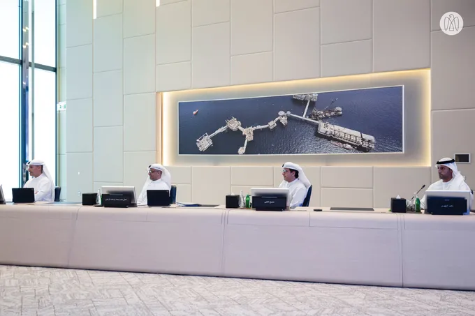 Khaled bin Mohamed bin Zayed chairs meeting of Executive Committee of ADNOC Board of Directors