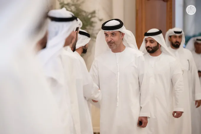 Hazza bin Zayed receives sheikhs, officials and citizens at Al Maqam Palace in Al Ain Region