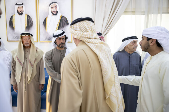Khalifa bin Tahnoon bin Mohammed offers condolences on the passing of Abdulla Ameen Al Shorafaa