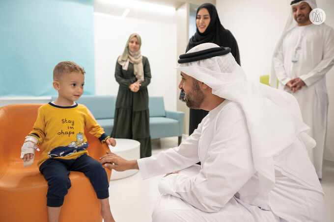 Theyab bin Mohamed bin Zayed continues to visit Palestinian children and families receiving treatment in UAE hospitals