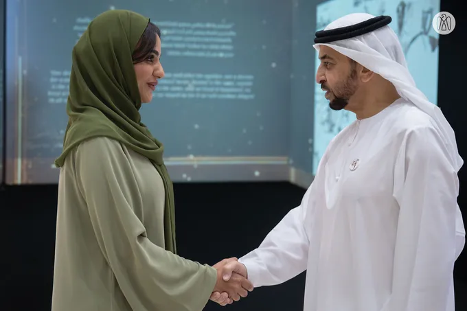 Hamdan bin Zayed visits National Library and Archives