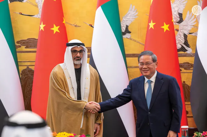 Crown Prince of Abu Dhabi and Premier of China discuss strengthening comprehensive strategic partnership and expanding cooperation