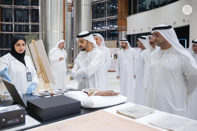 Hamdan bin Zayed visits National Library and Archives