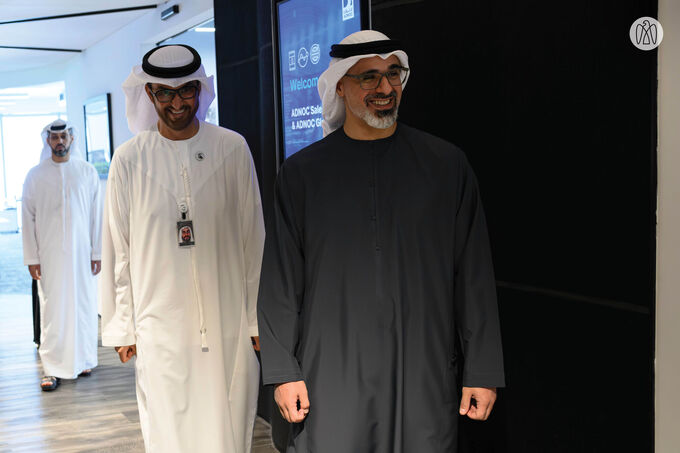 Khaled bin Mohamed bin Zayed visits ADNOC’s trading office and meets Emirati commodity traders