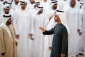 رئيس الدولة وحاكم رأس الخيمة والشيوخ يؤدون صلاة الجنازة على جثمان طحنون بن محمد