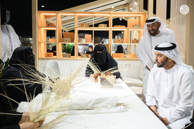 Hamdan bin Zayed visits Liwa Date Festival and reviews latest technologies in palm tree cultivation