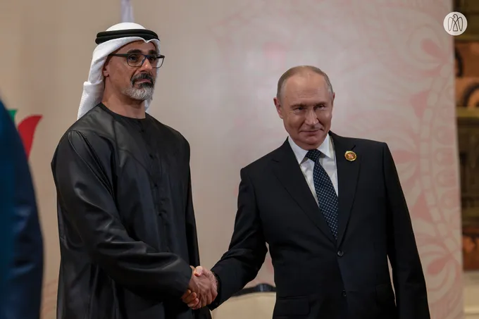 Crown Prince of Abu Dhabi discusses bilateral cooperation with Russian President on sidelines of BRICS Summit