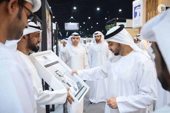 Hamdan bin Zayed visits Liwa Date Festival and reviews latest technologies in palm tree cultivation