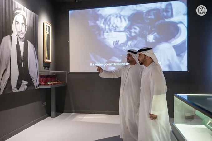 Hamdan bin Zayed visits National Library and Archives
