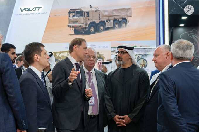 Khaled bin Mohamed bin Zayed visits IDEX 2025