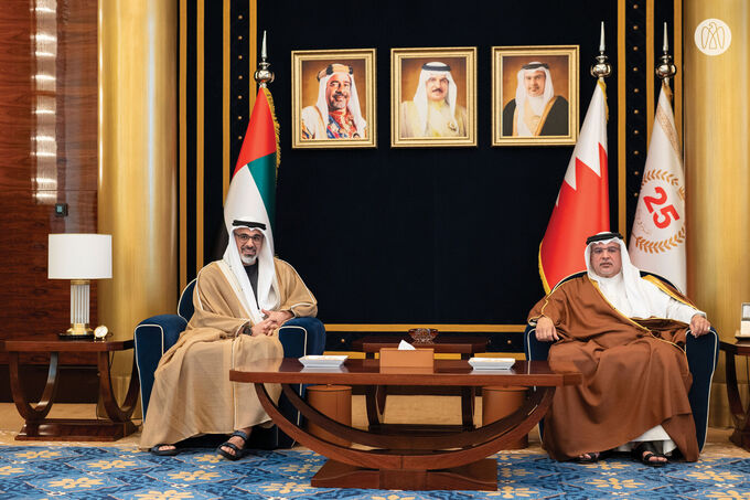 Crown Prince of Abu Dhabi arrives in Bahrain