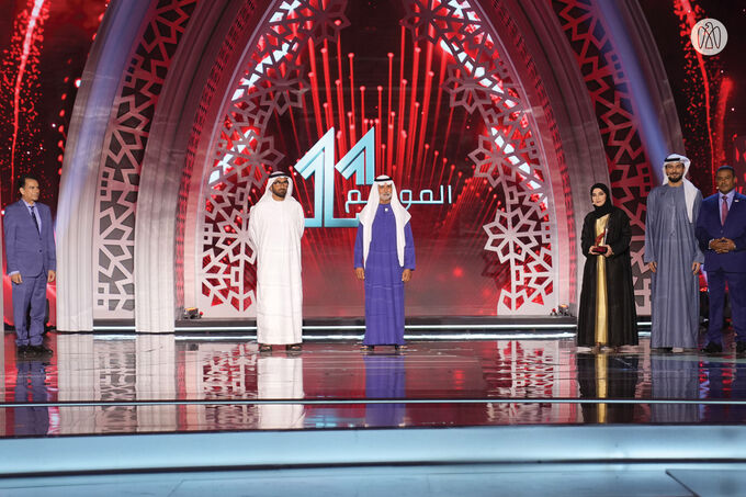 Nahyan bin Mubarak awards Emirati poet Abdulrahman Al-Humairi the Prince of Poets title for the 11th season