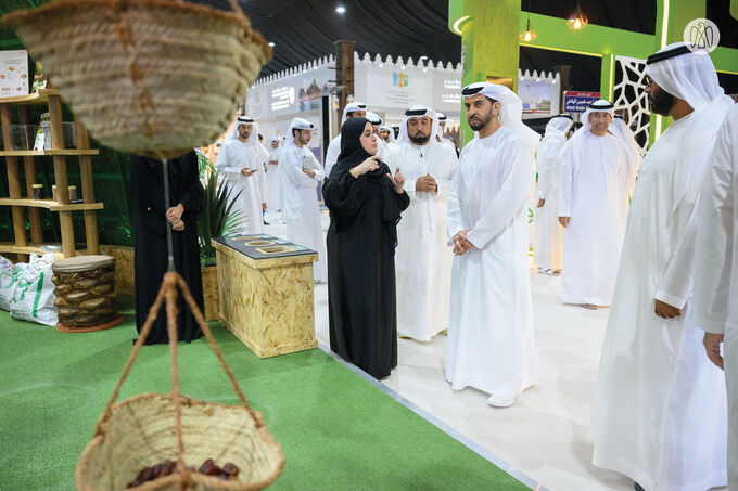 Hamdan bin Zayed visits 2nd Liwa Date Festival and Auction