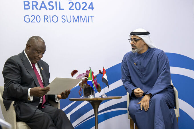 Crown Prince of Abu Dhabi holds discussions with President of South Africa at G20 summit