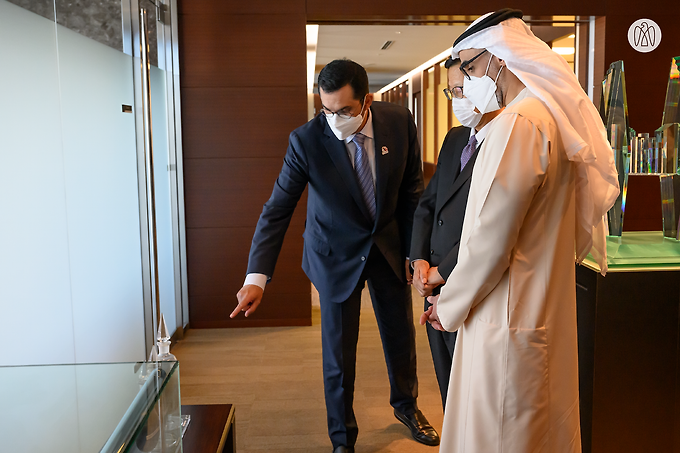 Khaled bin Mohamed bin Zayed visits Tokyo headquarters of Japanese energy company Inpex