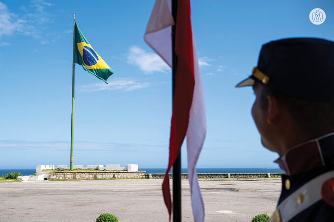 Crown Prince of Abu Dhabi holds official talks with President of Brazil