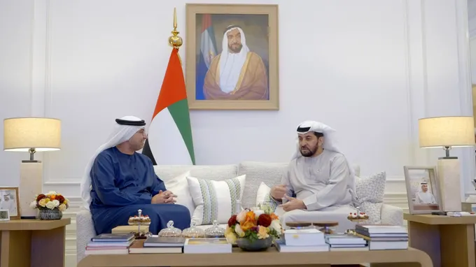 Hamdan bin Zayed, receives delegation from Etihad Rail and reviews latest developments in freight and passenger rail projects