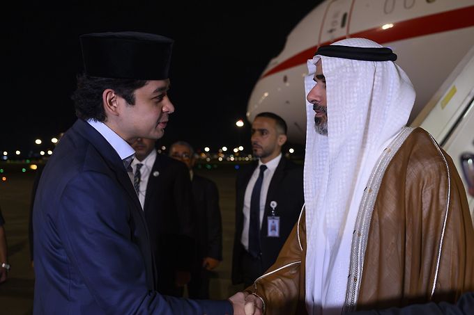 خالد بن محمد بن زايد يصل إلى ماليزيا في زيارة رسمية