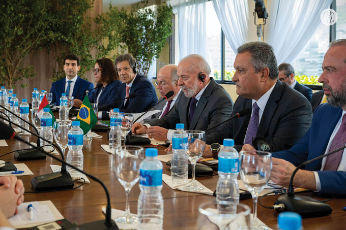 Crown Prince of Abu Dhabi holds official talks with President of Brazil
