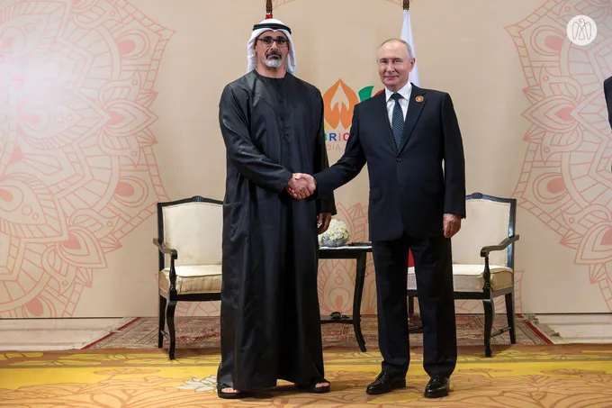 Crown Prince of Abu Dhabi discusses bilateral cooperation with Russian President on sidelines of BRICS Summit