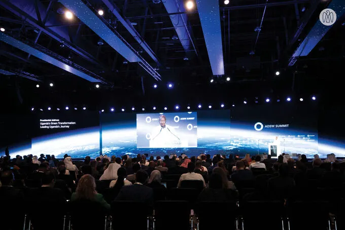Khaled bin Mohamed bin Zayed attends dialogue sessions of heads of state and government as part of second day of ADSW Summit 2025