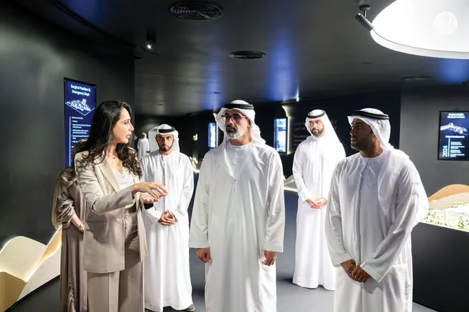 خالد بن محمد بن زايد يعتمد إنشاء مدينة متخصصة ومتكاملة لطب المرأة والطفل في أبوظبي