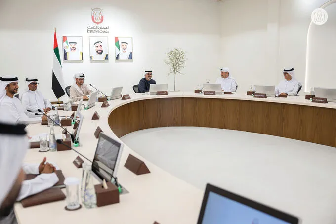 اعتمد "برنامج دعم نمو الأسرة الإماراتية" خالد بن محمد بن زايد يترأس اجتماع المجلس التنفيذي لإمارة أبوظبي